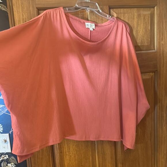 Relaxed Pink 3/4 Sleeve Blouse • Lightweight Flow Top - Picture 3 of 3